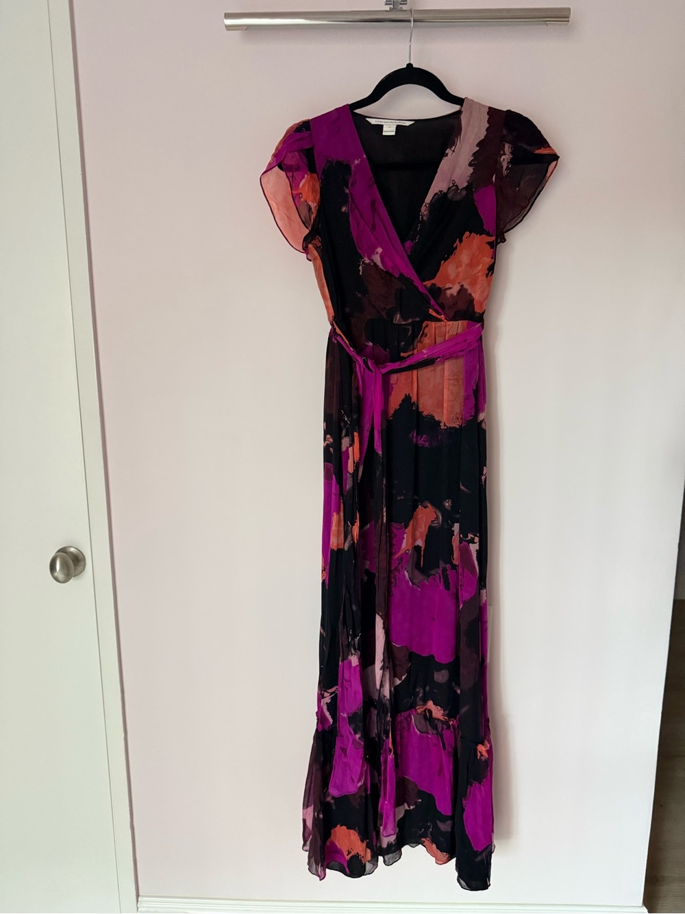 Diane von Furstenberg Silk Wrap Maxi Dress Purple Floral VNeck Flutter Sleeve XS - Picture 5 of 12